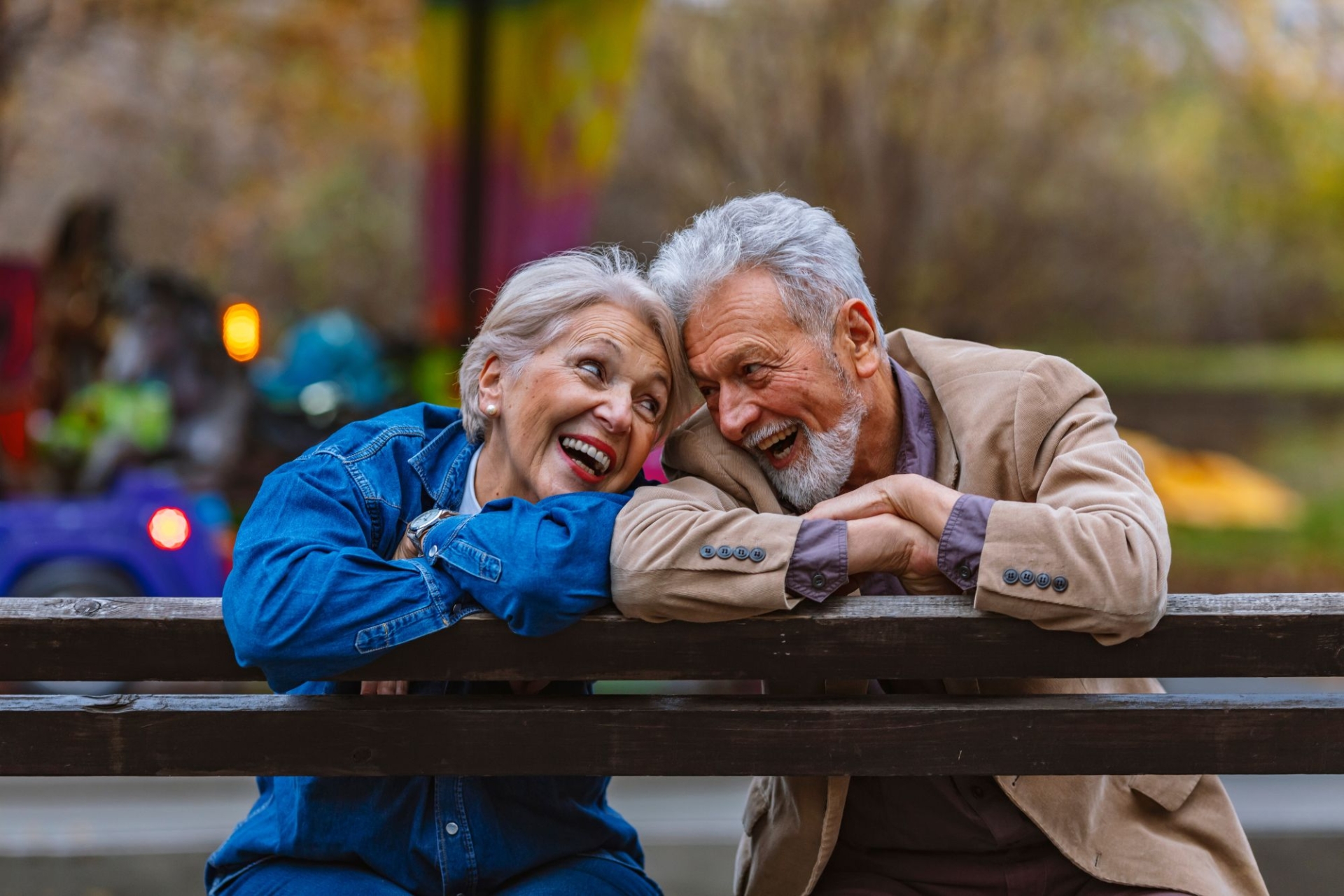 retired couple sitting on the bench